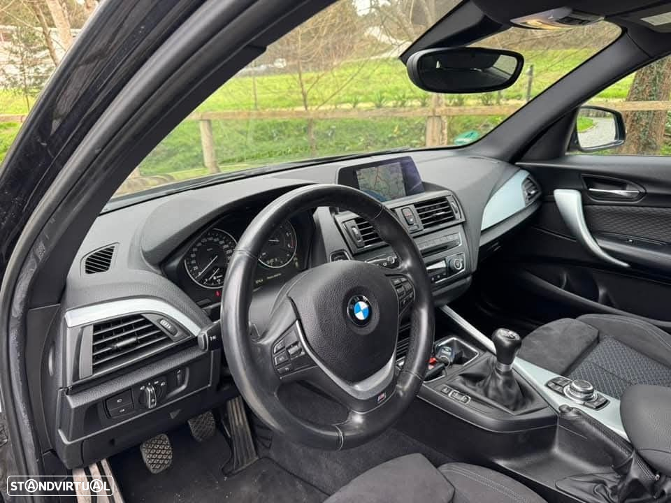 BMW 118 d Pack M - 19