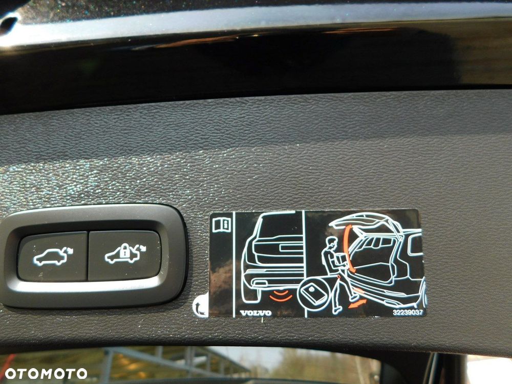 Volvo XC 40 D3 Momentum Pro - 29