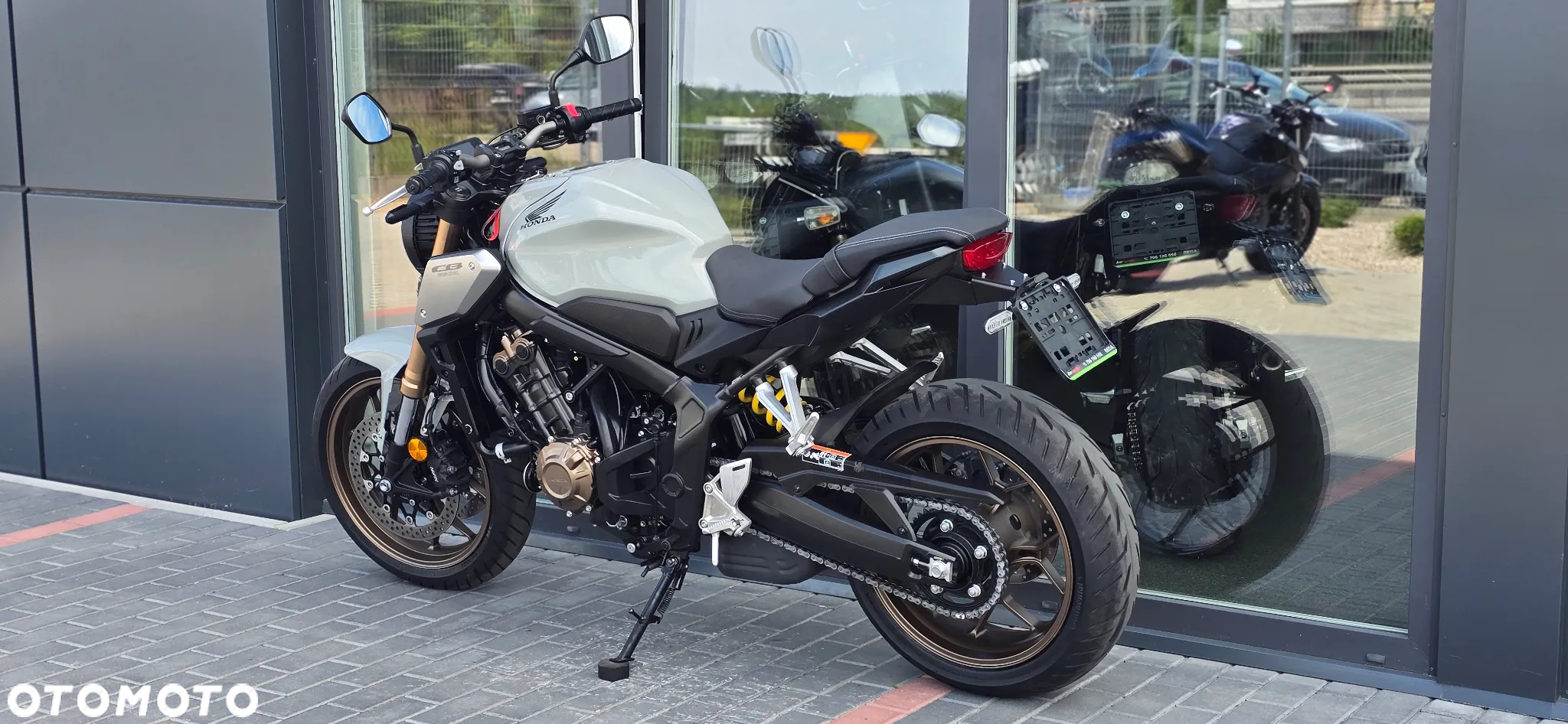 Honda CB - 24