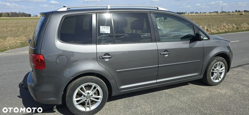 Volkswagen Touran - 36