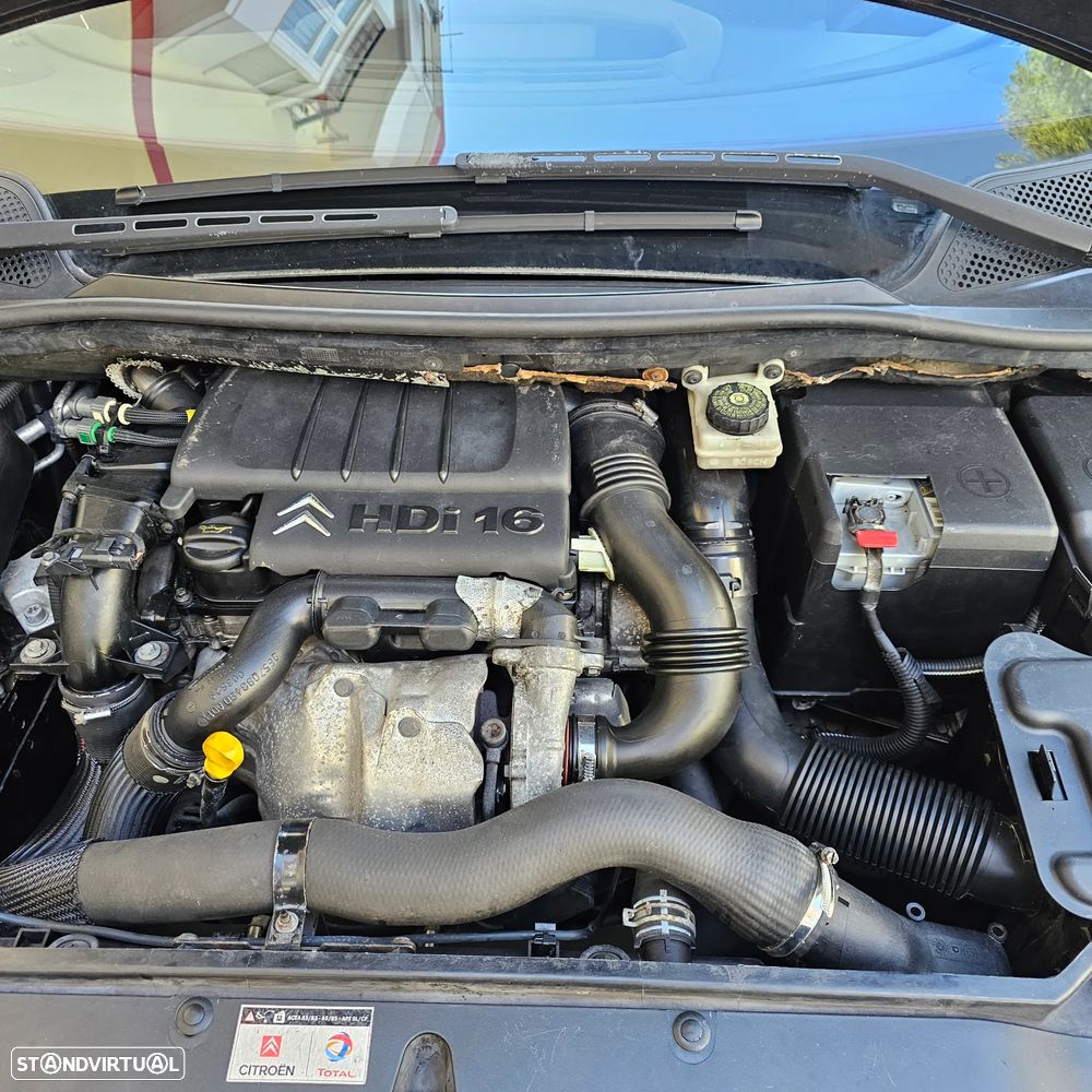 Citroën C4 Coupé 1.6 HDi 110 VTR - 32