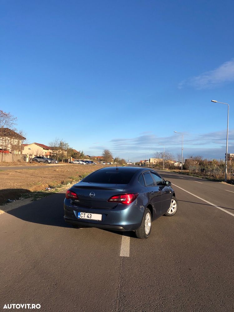 Opel Astra 1.6 ECOTEC 150 Edition - 3