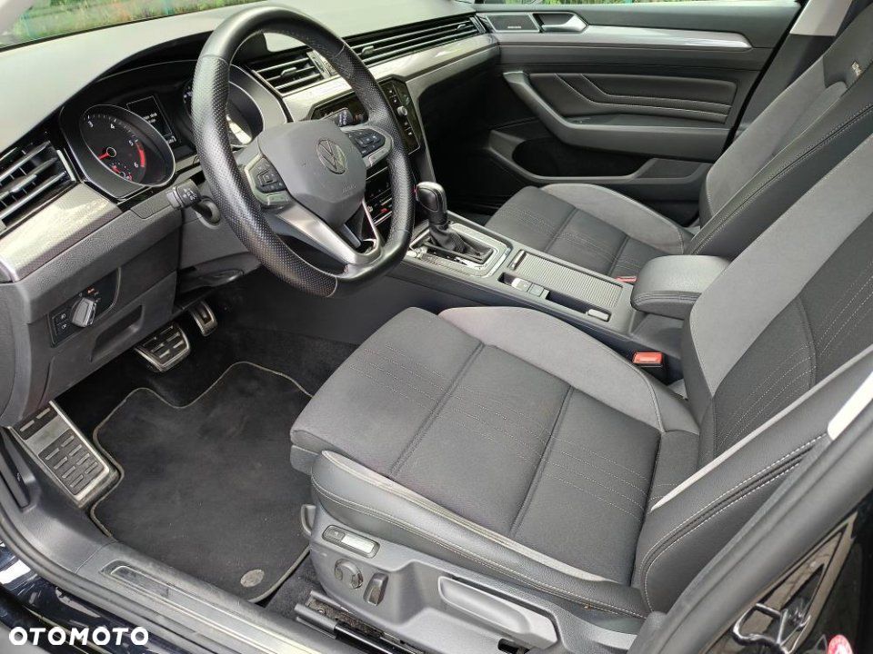 Volkswagen Passat - 9