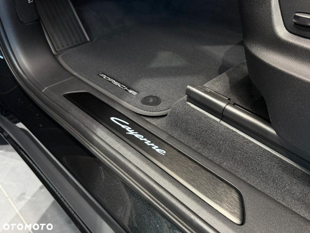 Porsche Cayenne - 20
