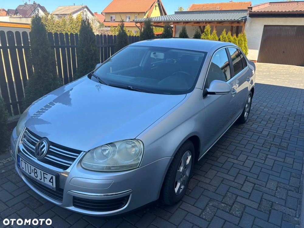 Volkswagen Jetta 1.9 TDI Comfortline - 5