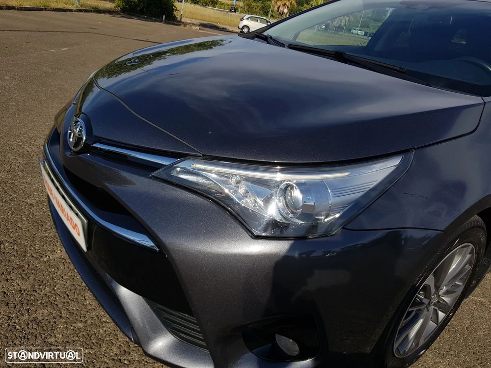 Toyota Avensis Touring Sports 2.0 D-4D Exclusive - 59
