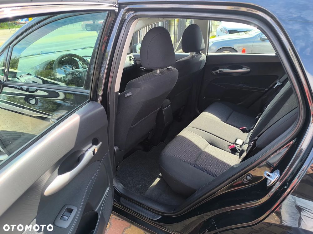Toyota Auris - 13