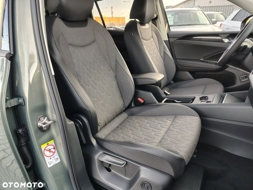 Volkswagen Tiguan - 11