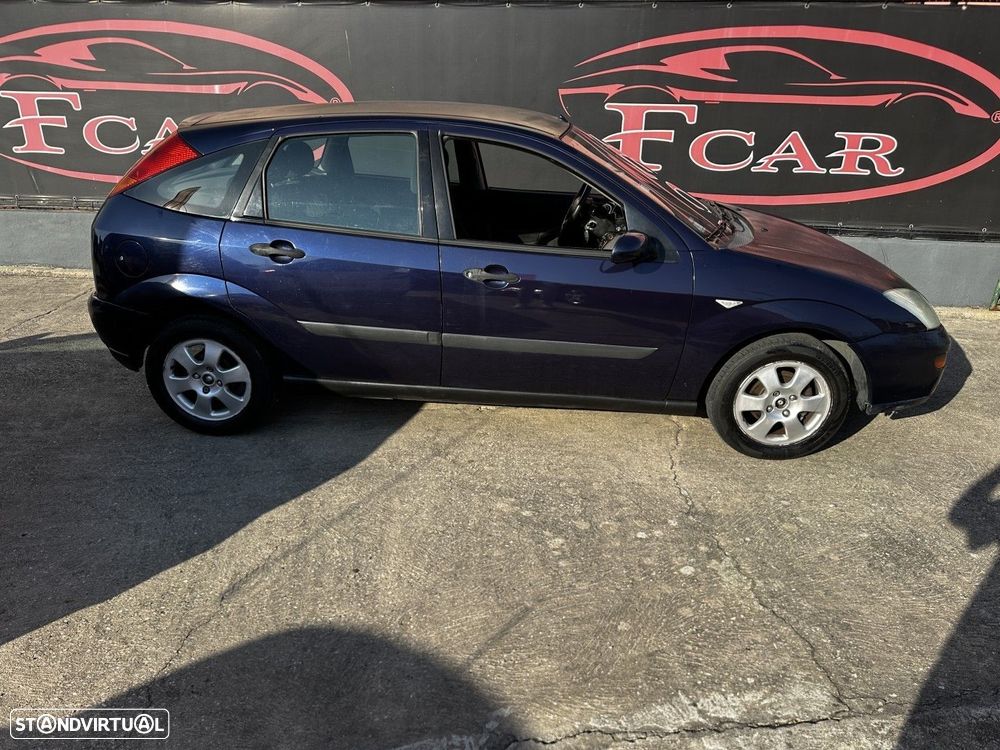 Ford Focus 1.6 Ghia - 16