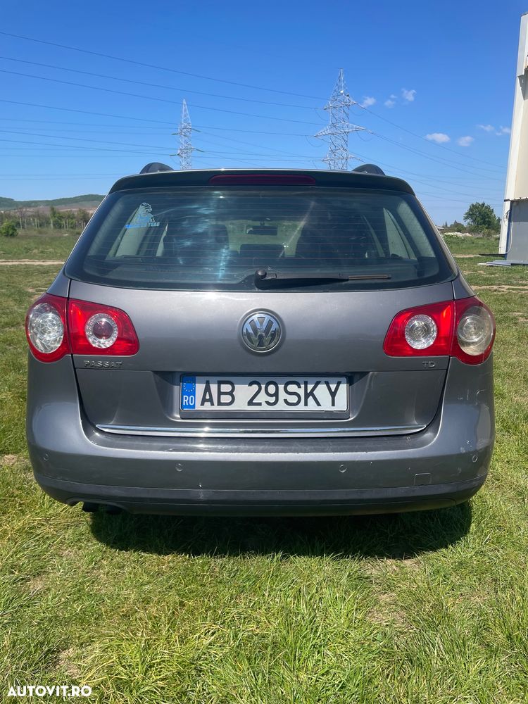 Volkswagen Passat 1.9 TDI Comfortline - 4