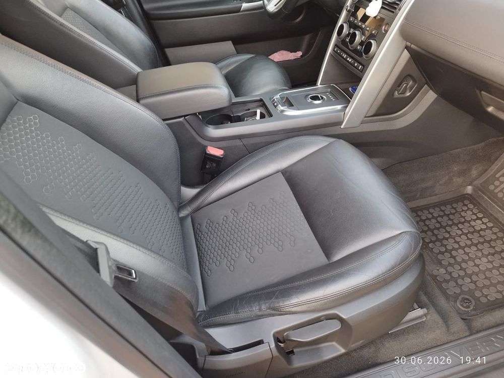 Land Rover Discovery Sport 2.0 Si4 HSE Luxury - 26