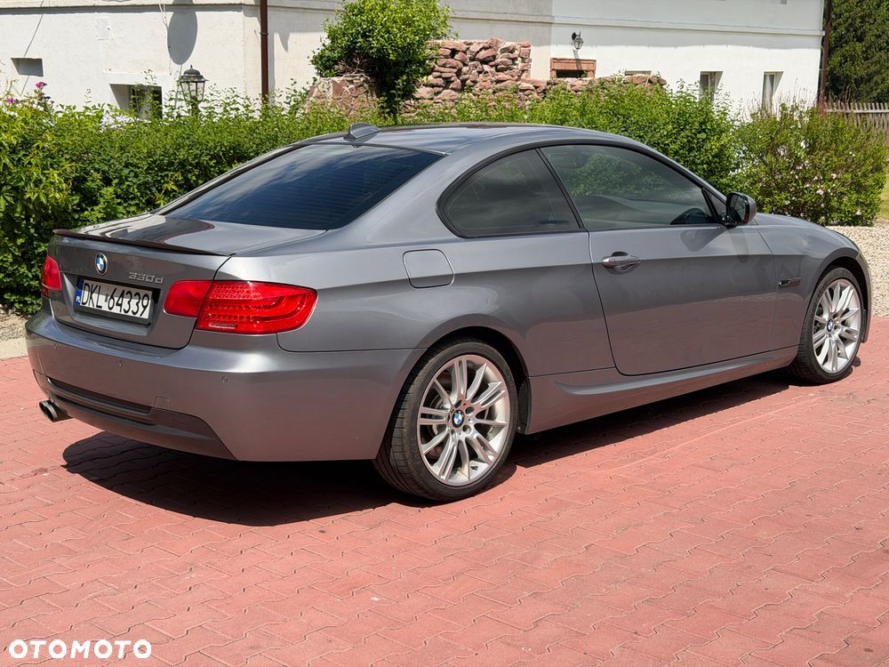 BMW Seria 3 330d xDrive - 4