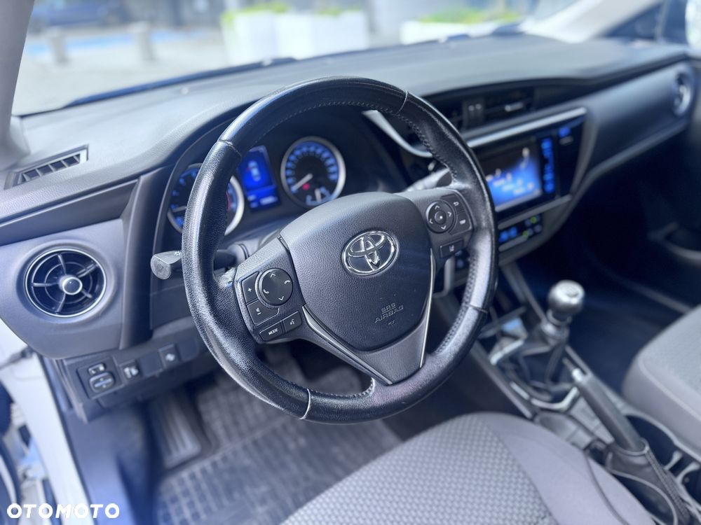 Toyota Corolla - 6