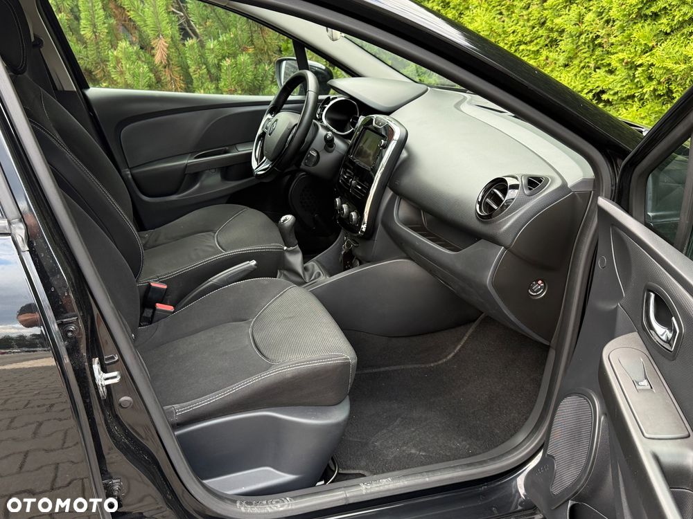 Renault Clio 1.2 16V 75 Expression - 12