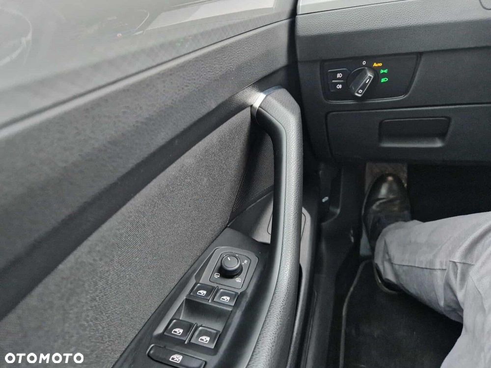 Volkswagen Passat Variant - 21