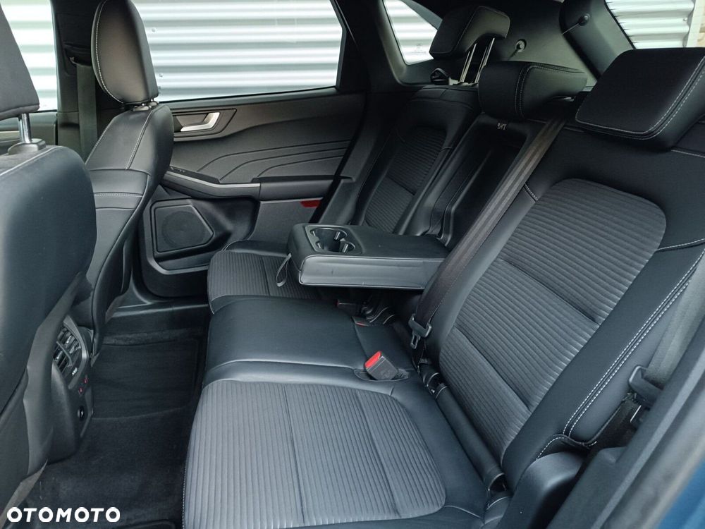 Ford Kuga 1.5 EcoBoost FWD Titanium X - 36