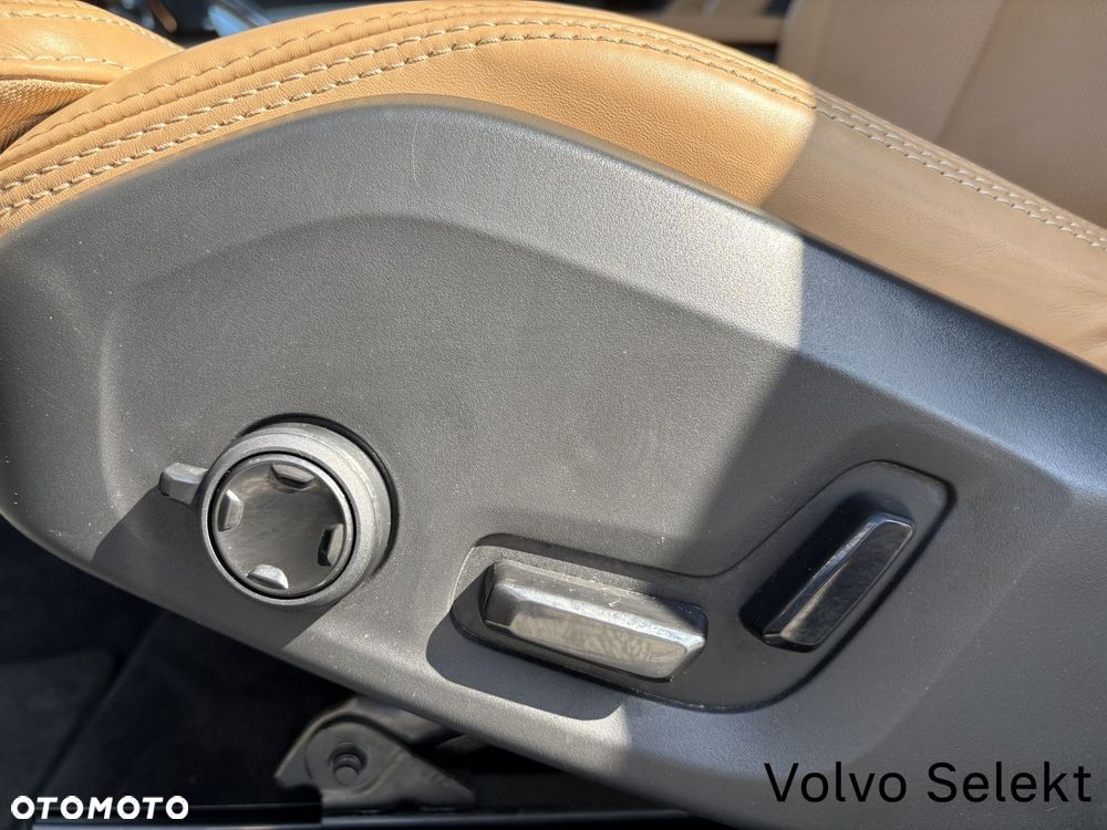 Volvo XC 90 - 12