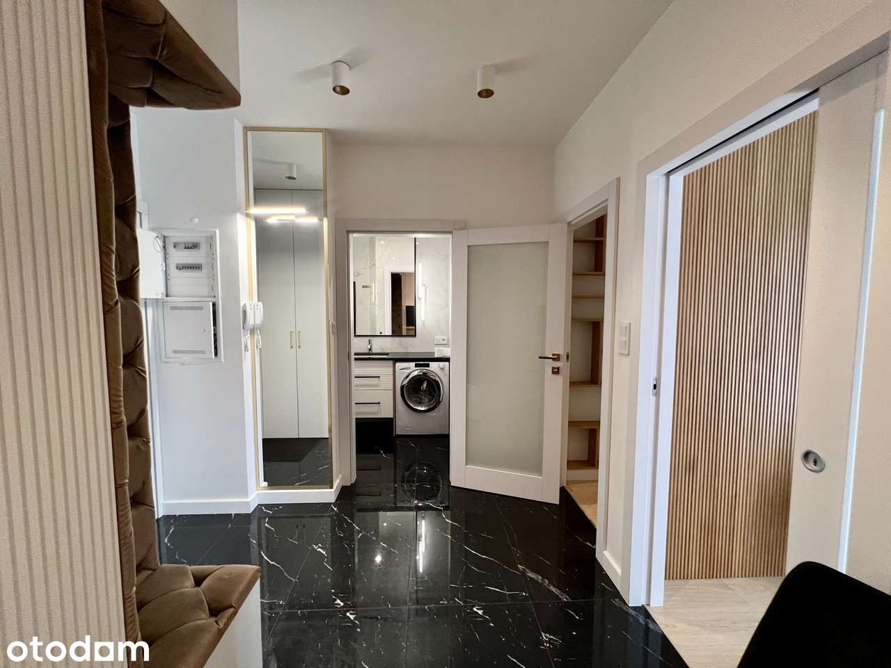 Nowoczesny apartament, osobna kuchnia, garaż, klimatyzacja / METRO