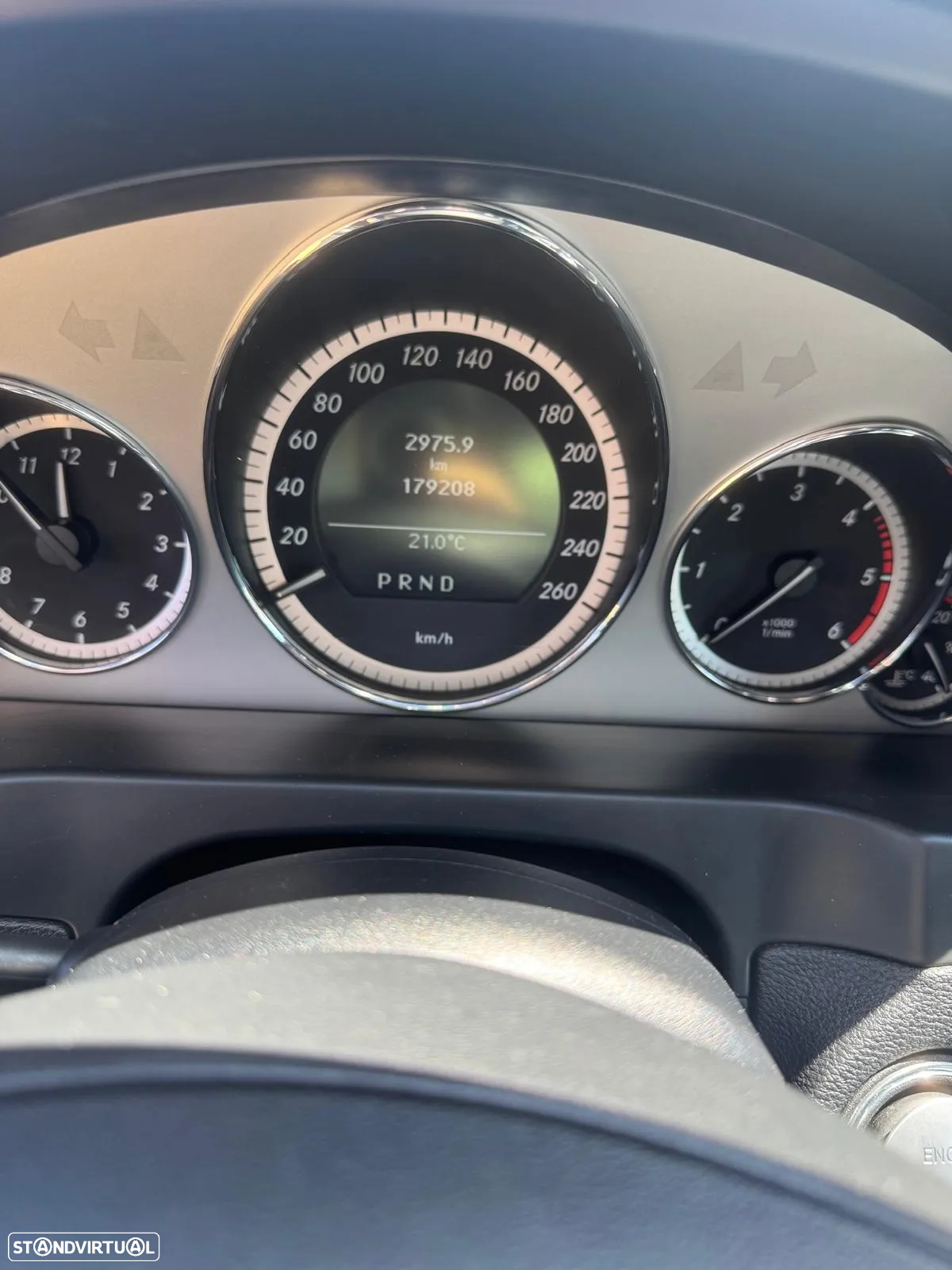 Mercedes-Benz E 250 CDi Elegance BlueEfficiency Auto - 25