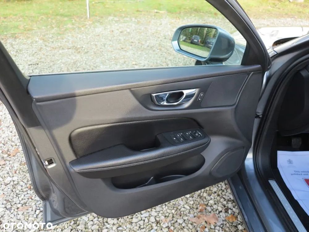 Volvo V60 D3 Momentum - 13