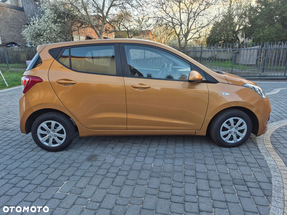 Hyundai i10 - 24