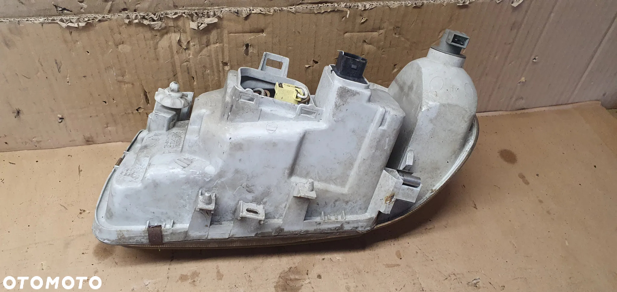 Lampa prawy przód przednia prawa kierunkowskaz kierunek VW Polo 6N - 6