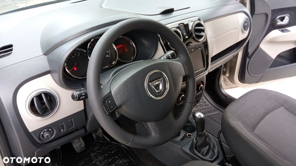 Dacia Lodgy 1.6 MPI 85 Ambiance - 19