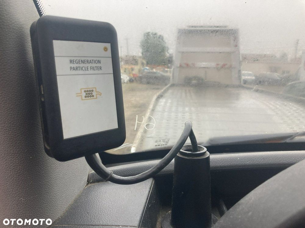 Mercedes-Benz Sprinter - 9