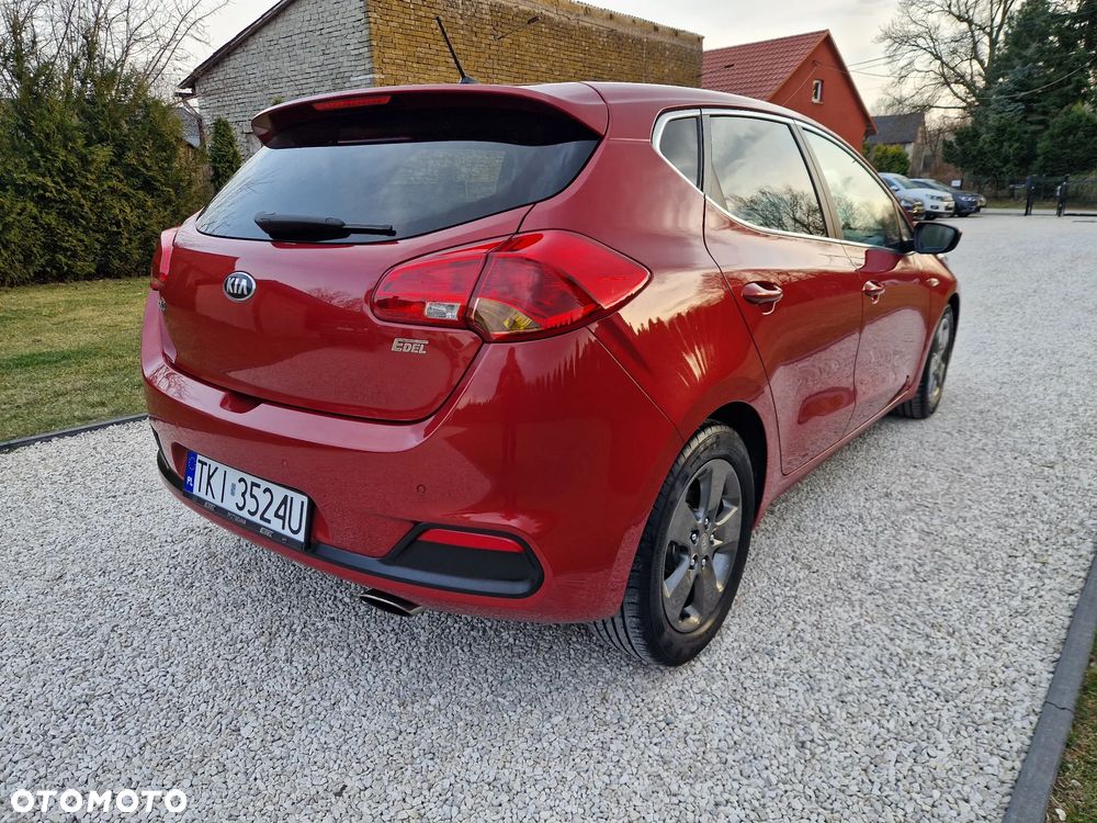 Kia Ceed 1.4 CVVT Fifa World Cup Edition - 21