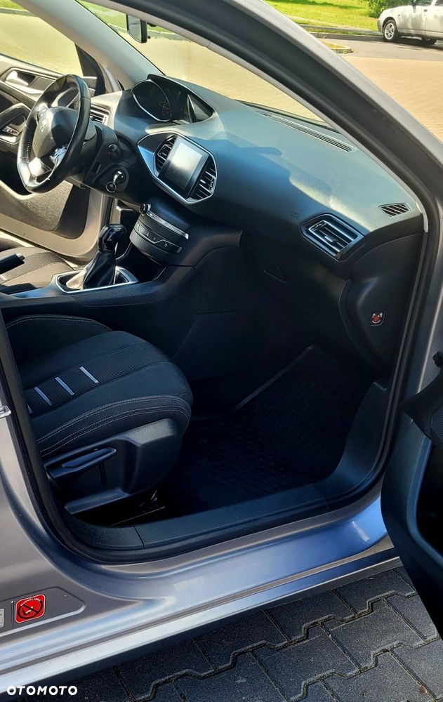 Peugeot 308 - 4