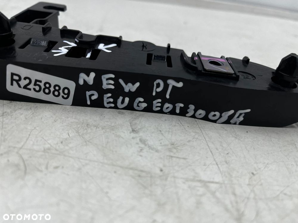 Ślizg Peugeot 3008 II 5008 II 16-24r.  prawe tylny mocowanie zderzaka wspornik prawy tył 9810975386 - 9