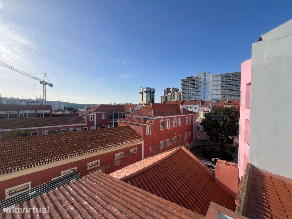 Prédio de charme em azulejo em Campo de Ourique | Elevado potencial... - Grande imagem: 4/11