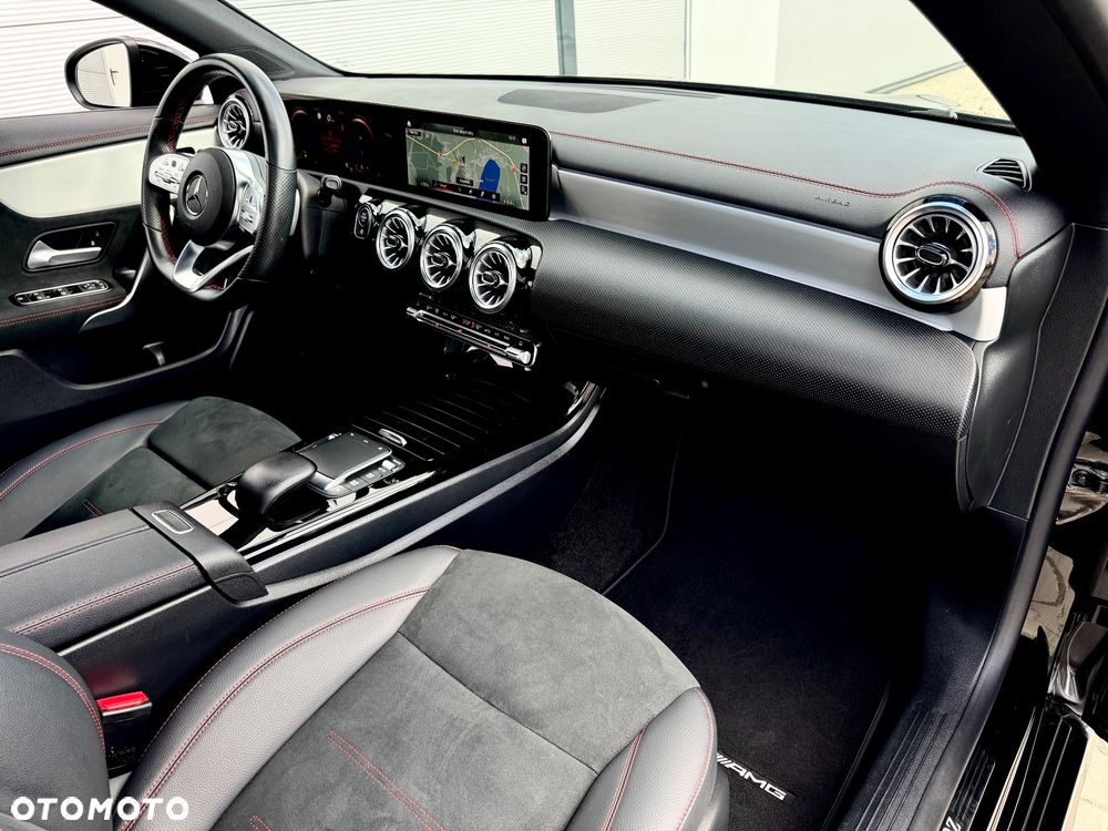 Mercedes-Benz CLA 200 7G-DCT Edition AMG Line - 26