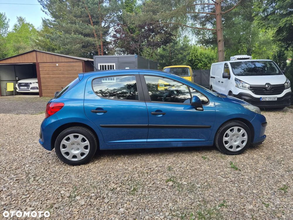 Peugeot 207 - 6