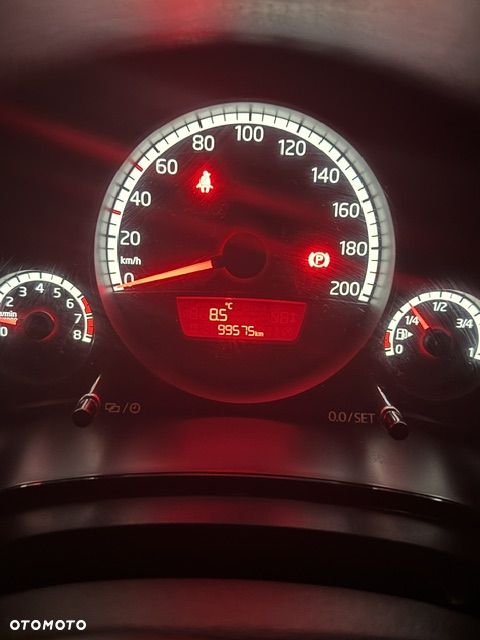 Volkswagen up! - 8