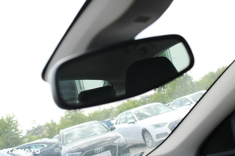Opel Insignia - 30