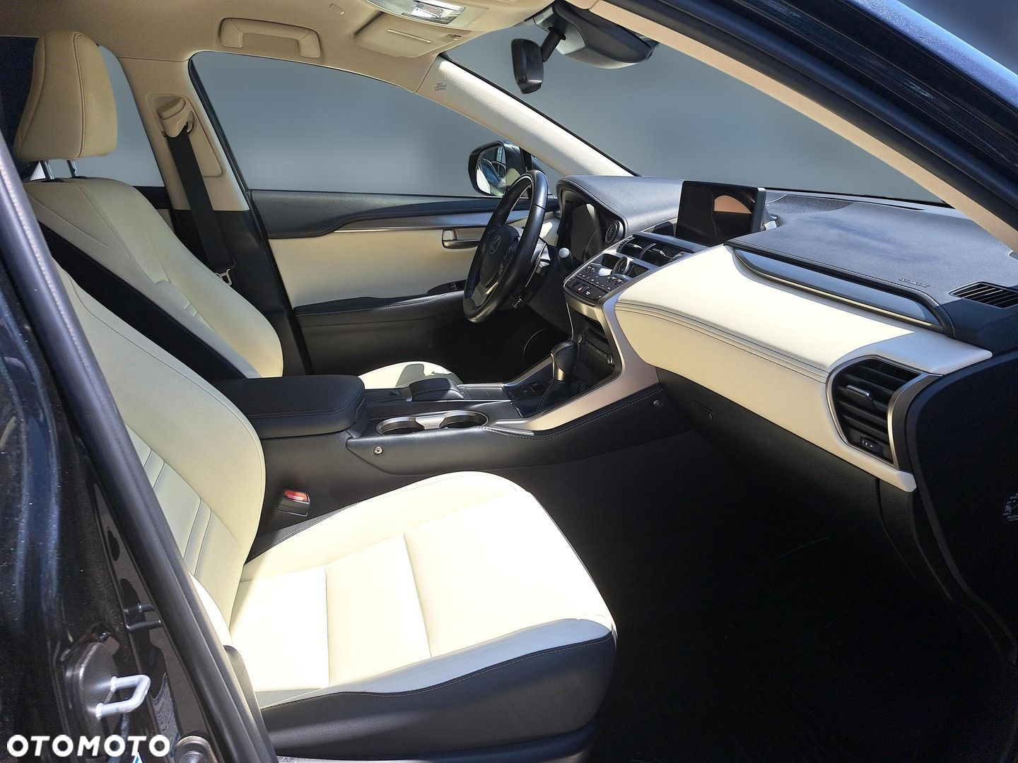 Lexus NX 300 F Impression AWD - 10