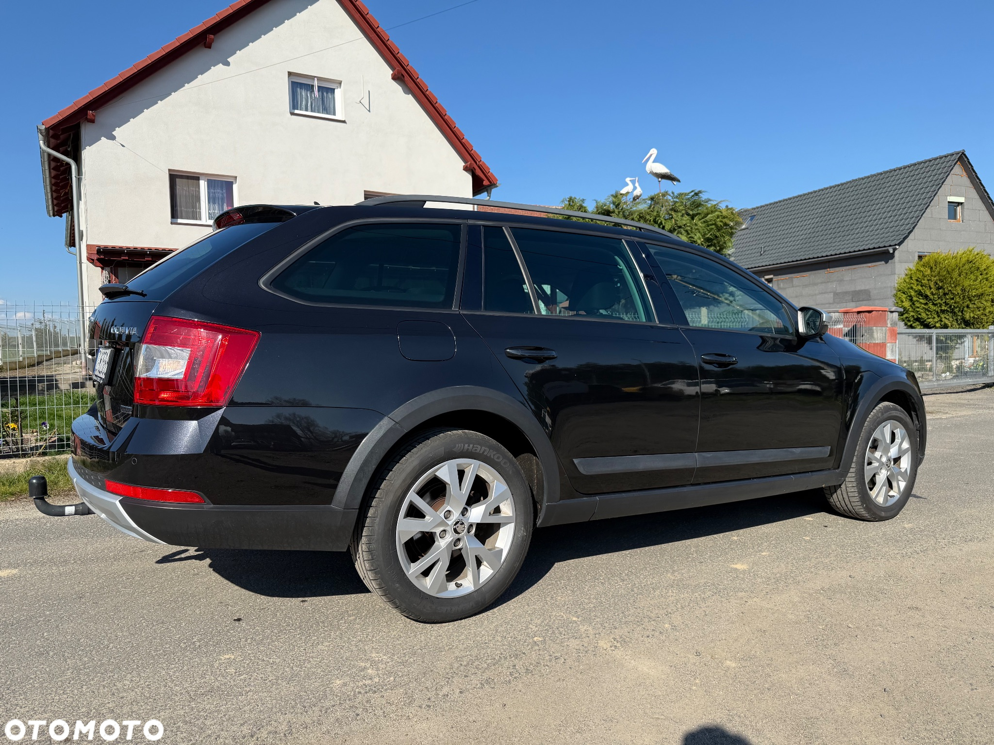 Skoda Octavia Combi 2.0 TDI 4x4 Scout - 4