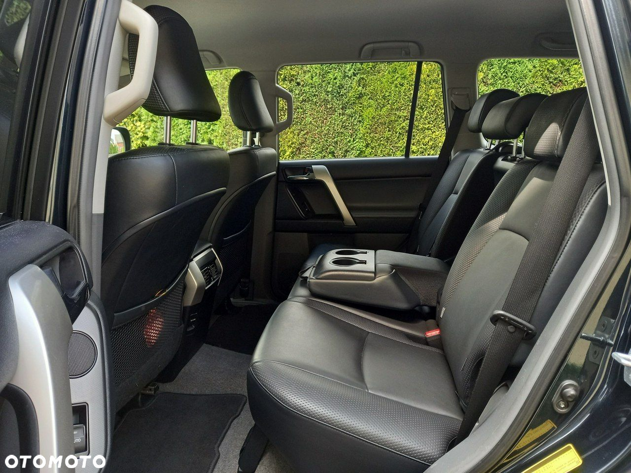 Toyota Land Cruiser - 27