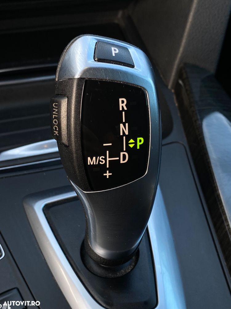 BMW Seria 3 320d Aut. Luxury Line - 26