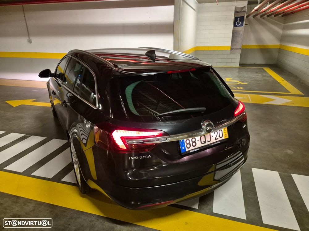 Opel Insignia Sports Tourer 1.6 CDTi Cosmo S/S — fotografia 16