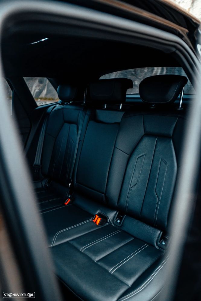 Audi Q4 e-tron 45 quattro - 28