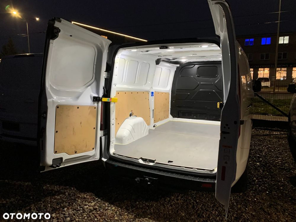 Ford Transit Custom - 28