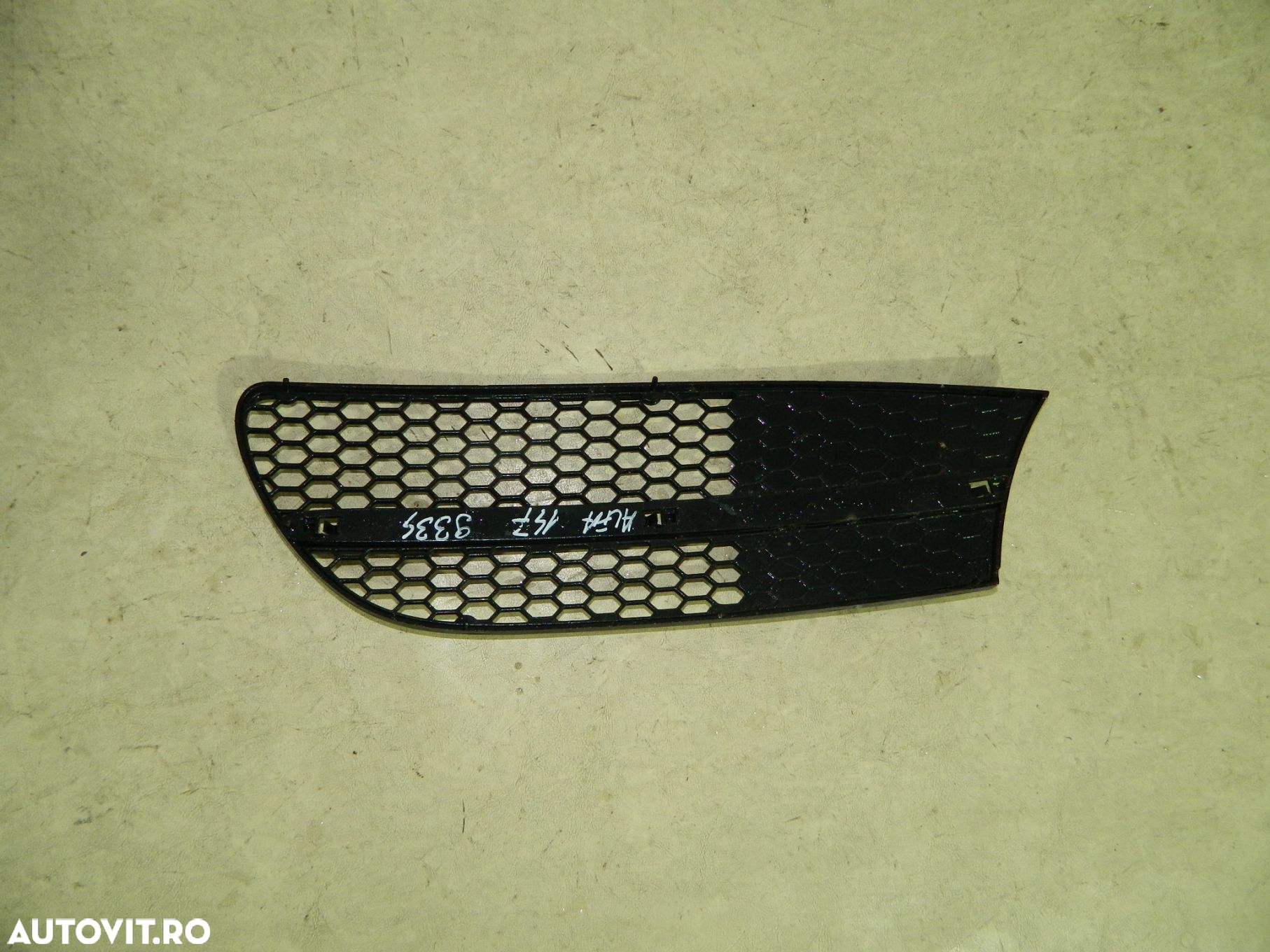 Grila radiator partea stanga, Alfa Romeo 147, 01-05, 46776670 - 3