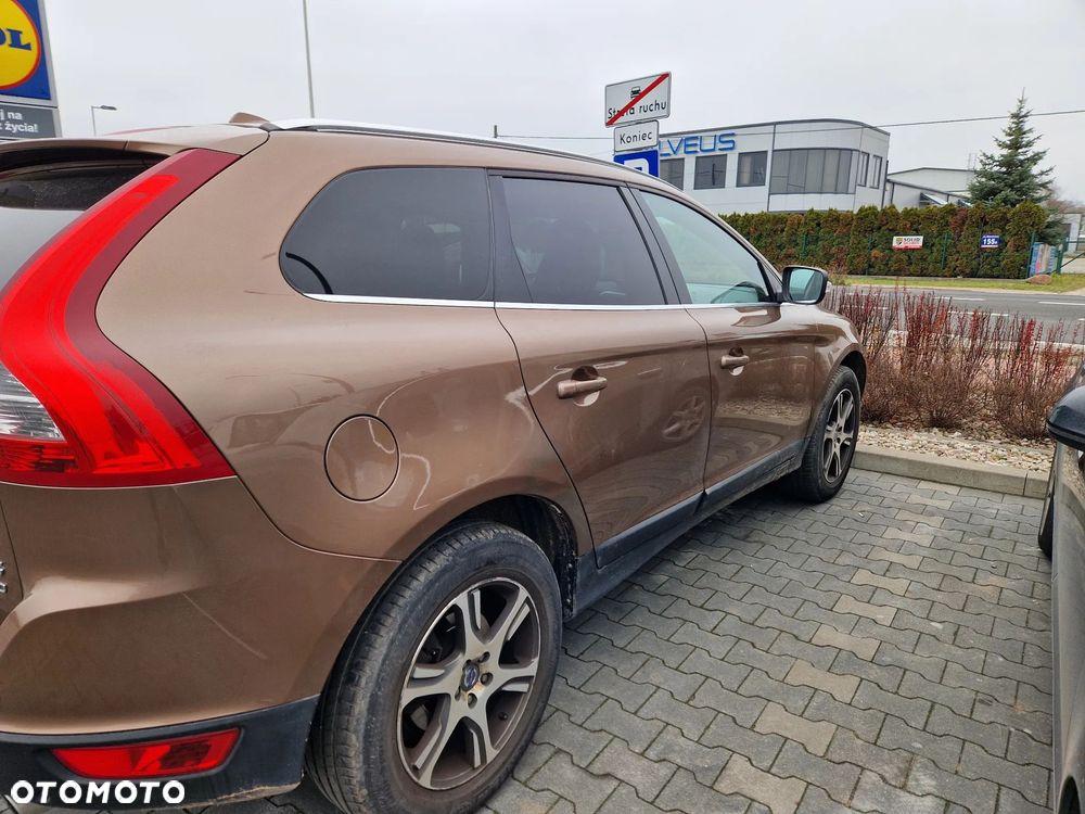 Volvo XC 60 D5 AWD Summum - 3