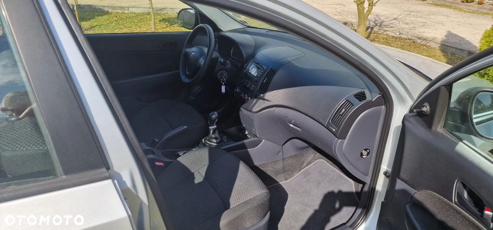 Hyundai i30 1.6 CRDi FIFA WM Edition - 15