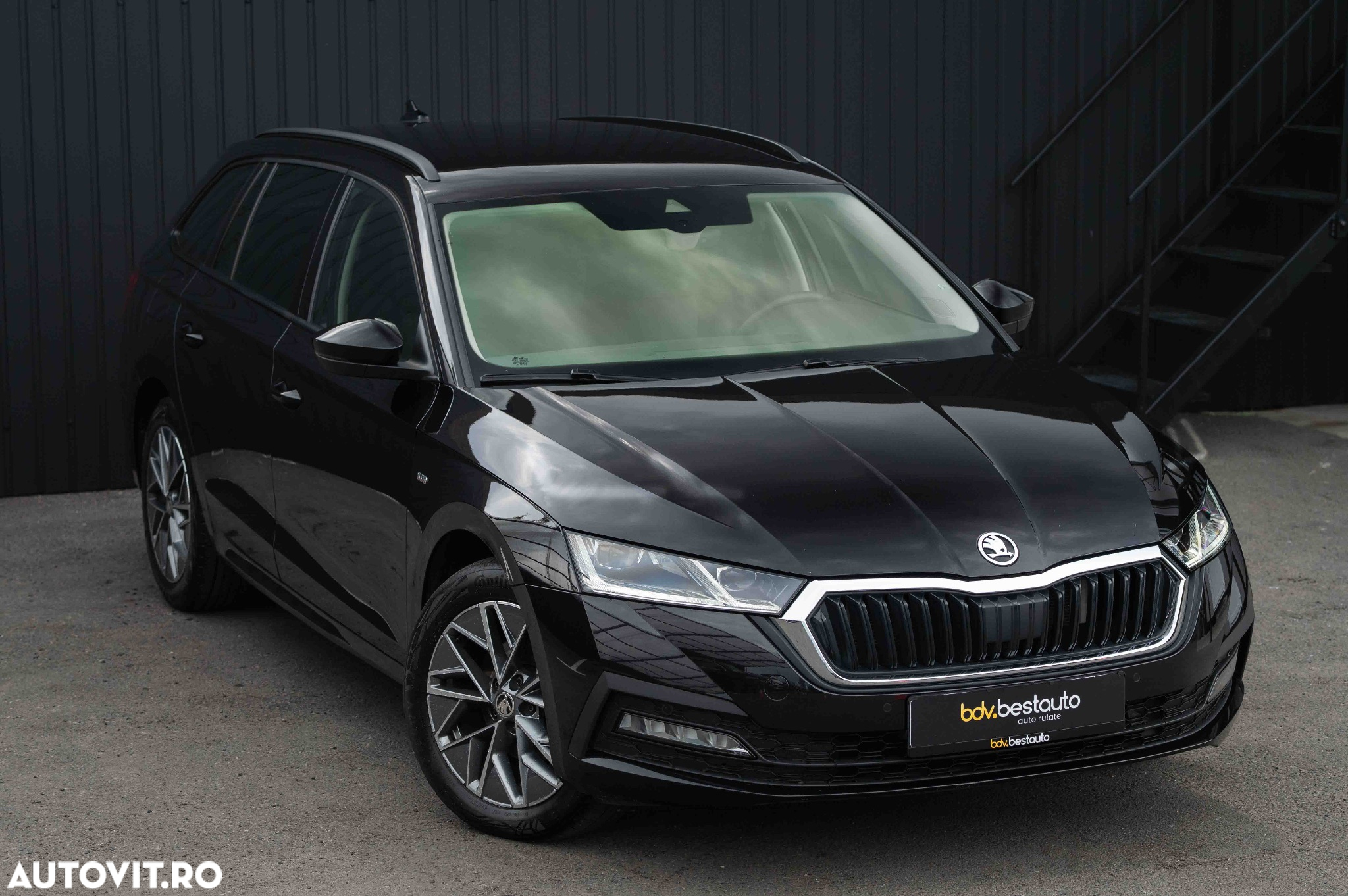 Skoda Octavia 2.0 TDI DSG Tour - 3