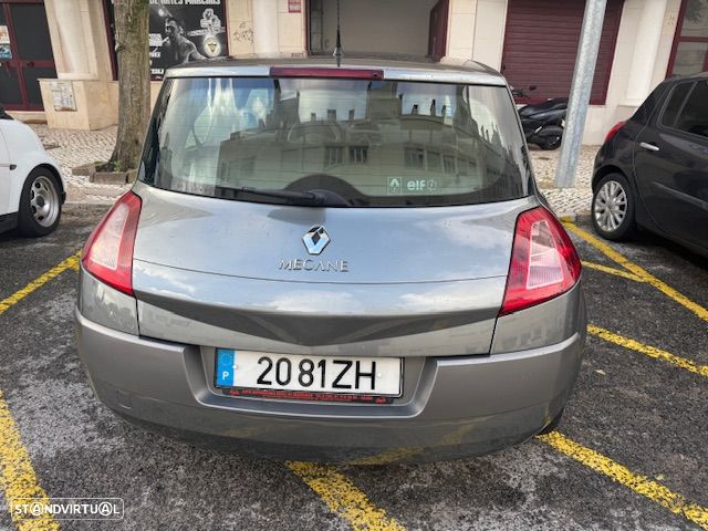 Renault Mégane 1.5 dCi Confort - 11