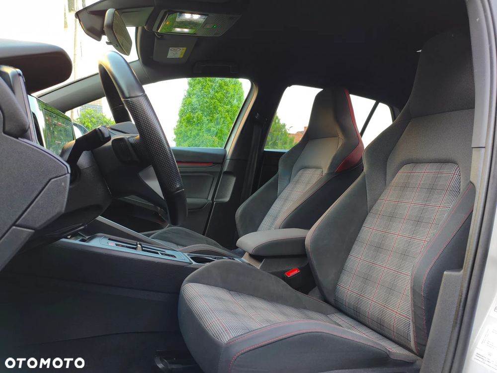 Volkswagen Golf - 27