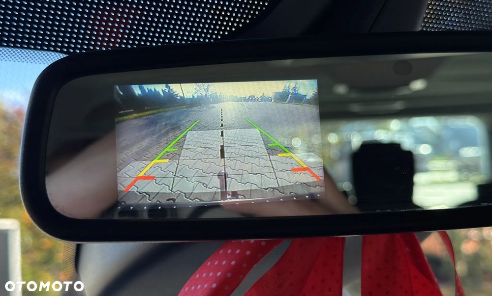 Ford Tourneo Custom 300 L2H1 VA Titanium - 23